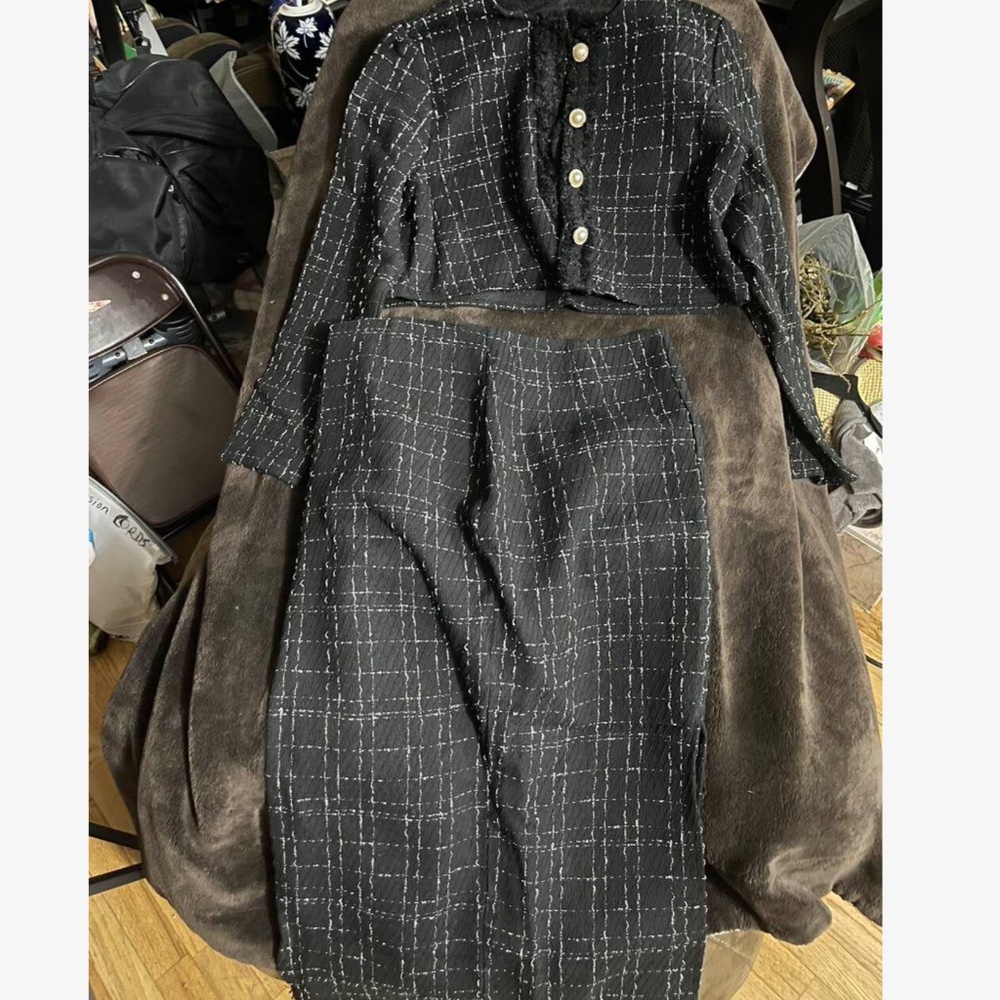 Classic Tweed Button Crop Jacket Midi Frayed Hem Skirt Set - Picture 6 of 10